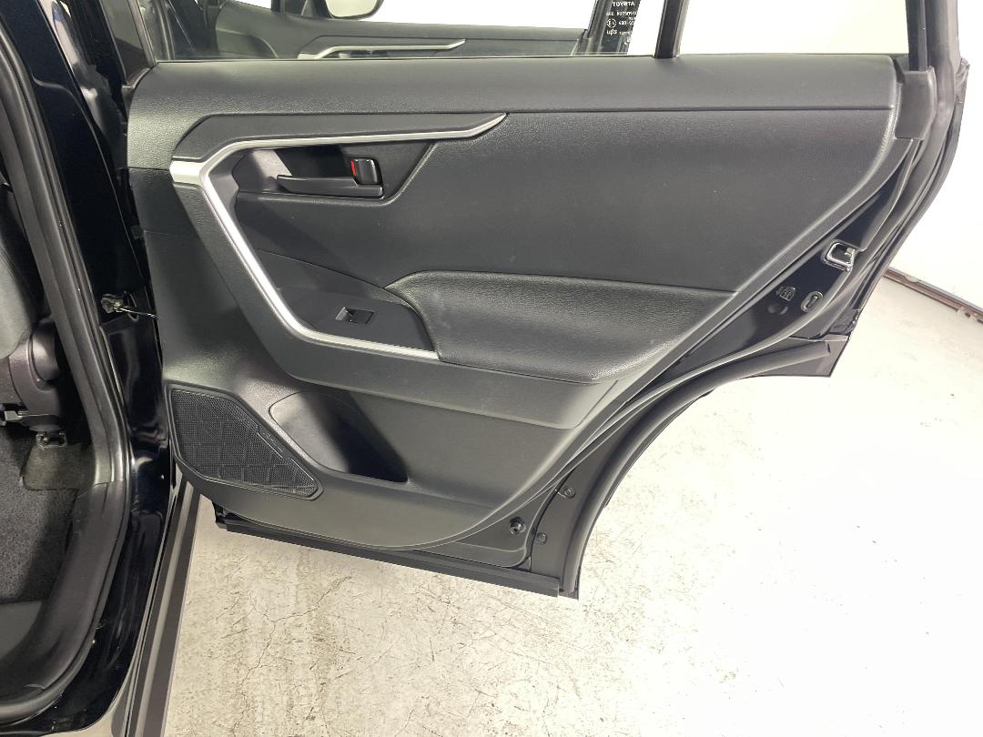 Photo '19' of Toyota Rav4