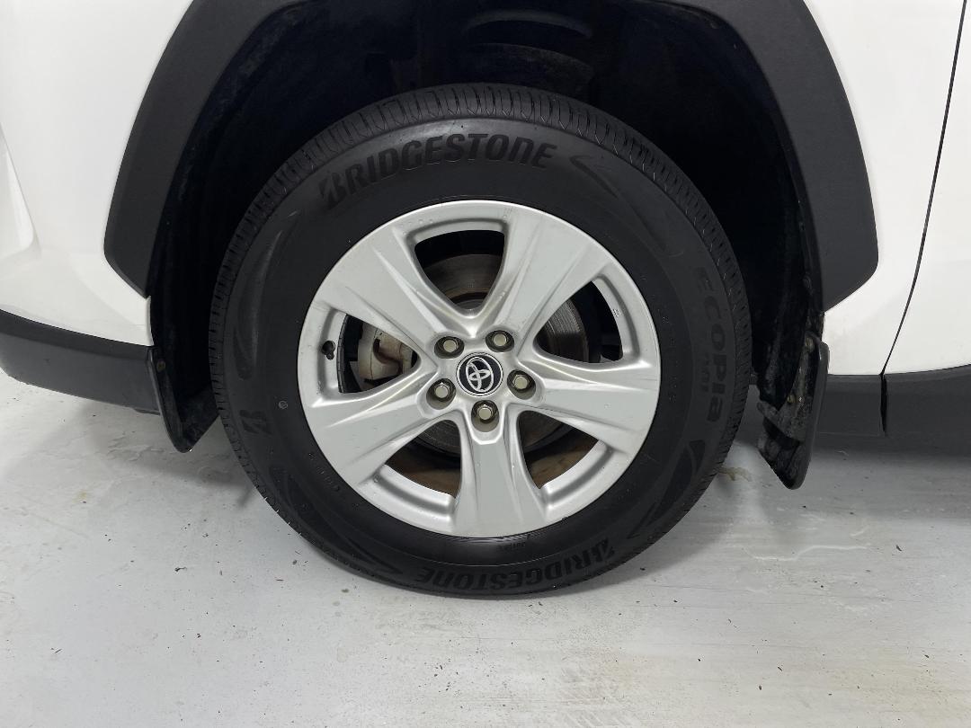 Photo '10' of Toyota Rav4