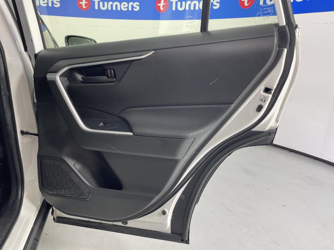 Photo '19' of Toyota Rav4