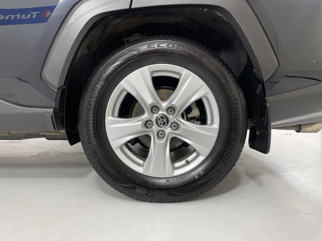 Photo '11' of Toyota Rav4