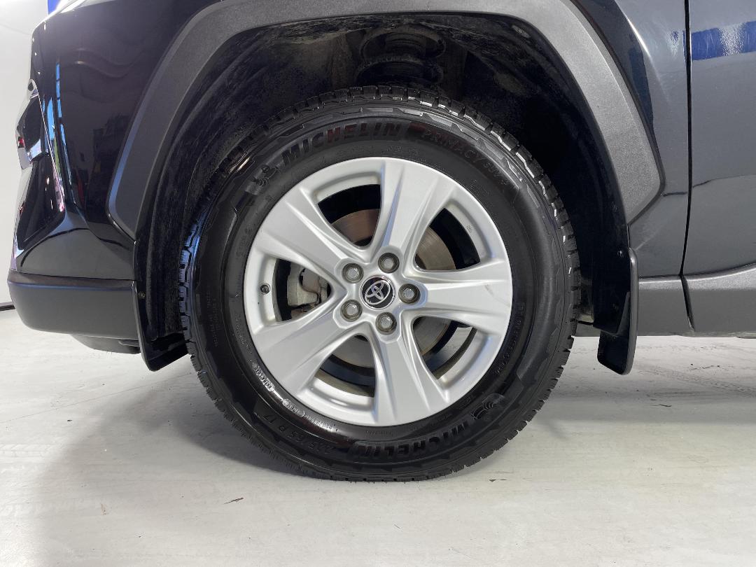 Photo '10' of Toyota Rav4