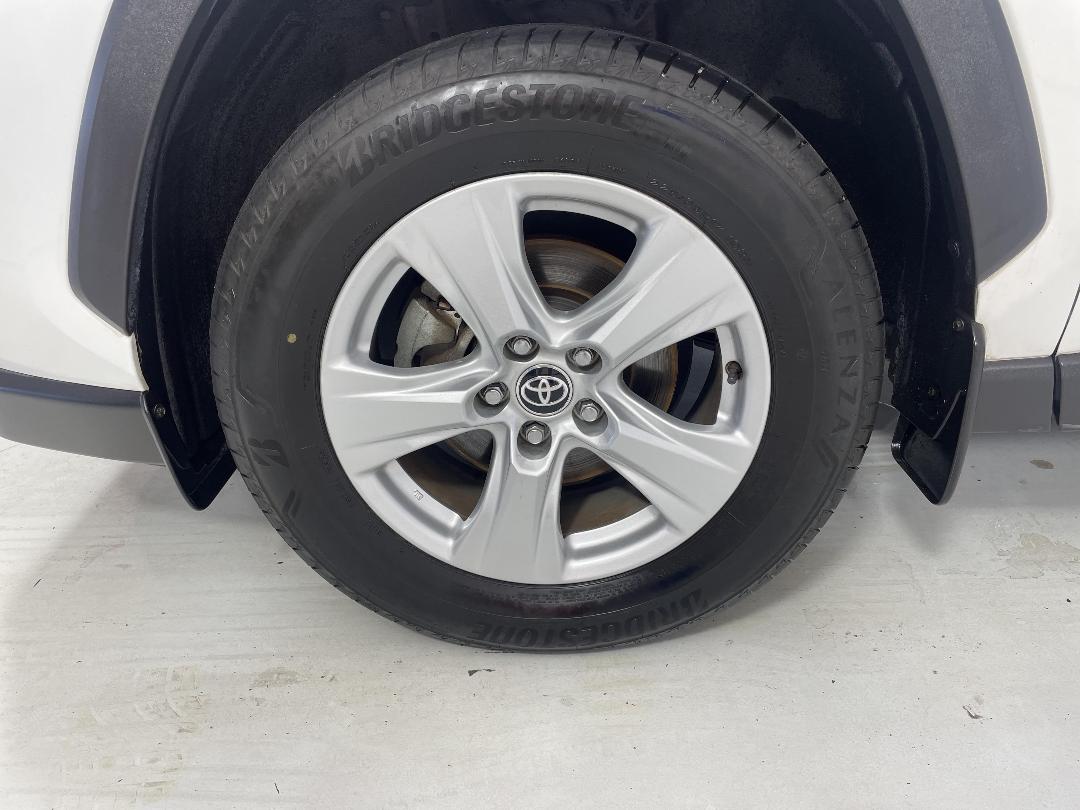 Photo '10' of Toyota Rav4