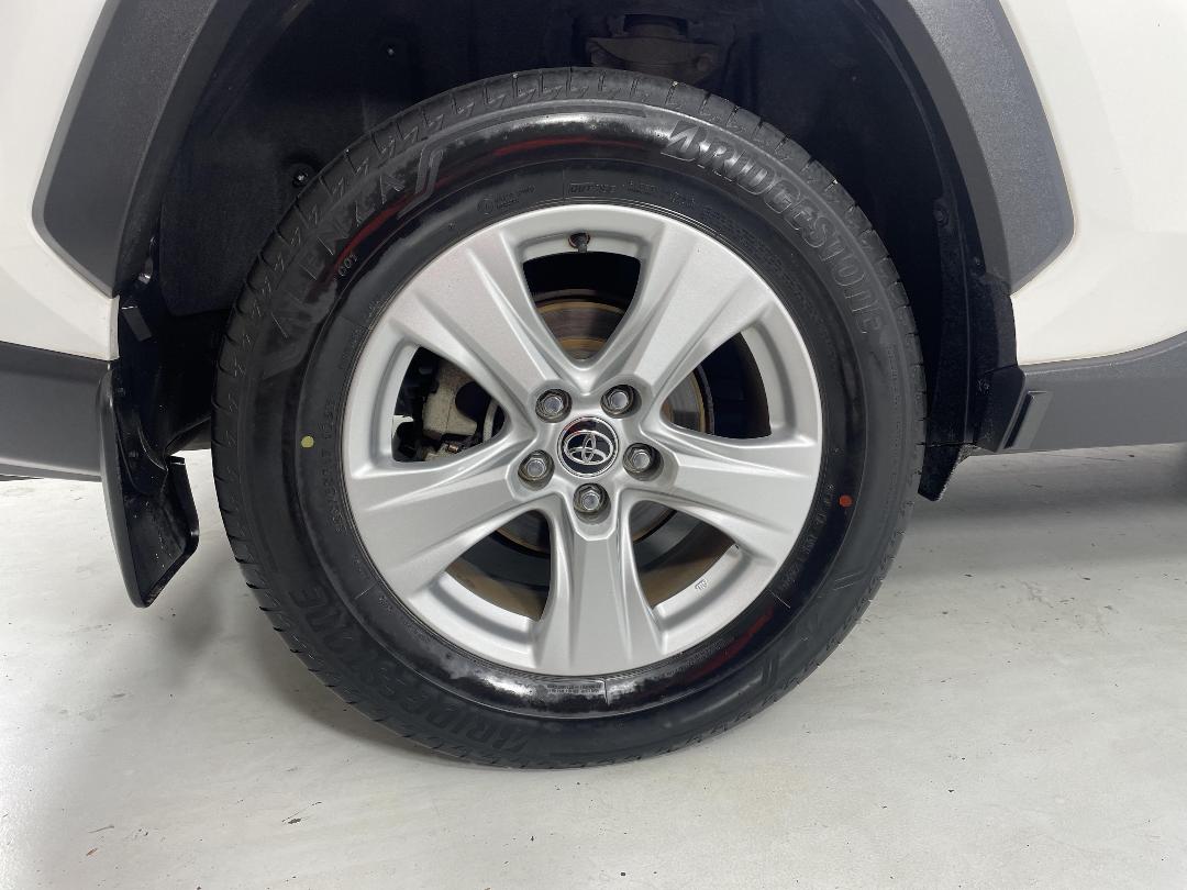 Photo '12' of Toyota Rav4