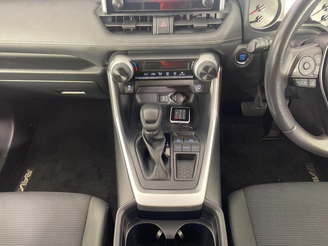 Photo '18' of Toyota Rav4