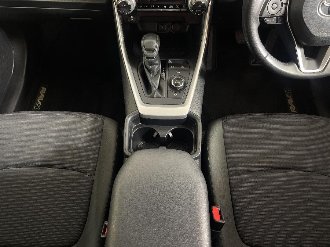 Photo '18' of Toyota Rav4