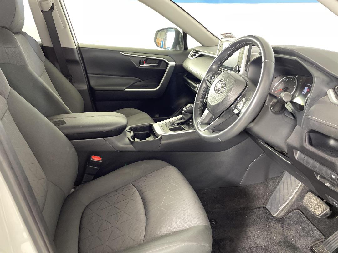 Photo '16' of Toyota Rav4 Photo '16' of Toyota Rav4