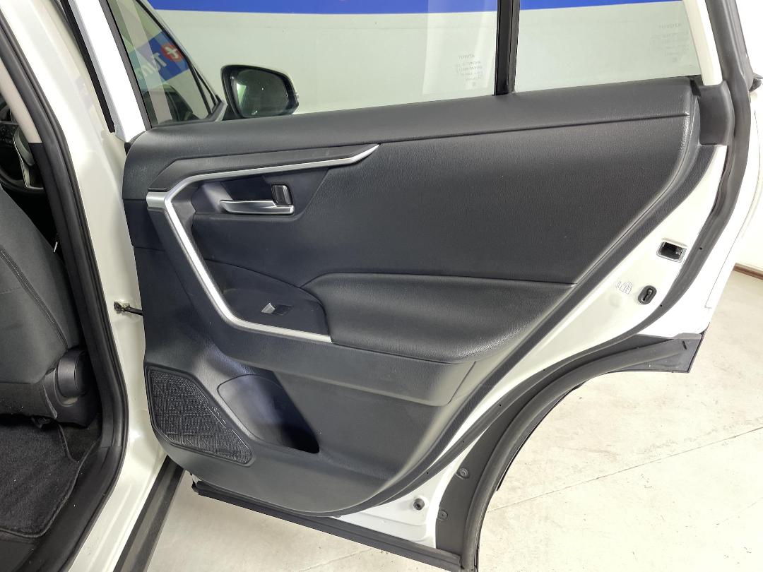 Photo '19' of Toyota Rav4 Photo '19' of Toyota Rav4