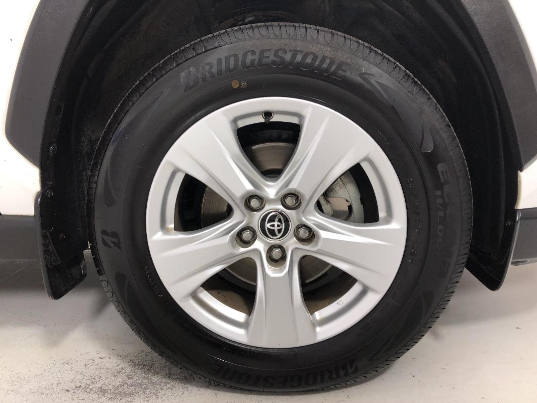 Photo '9' of Toyota Rav4 Photo '9' of Toyota Rav4