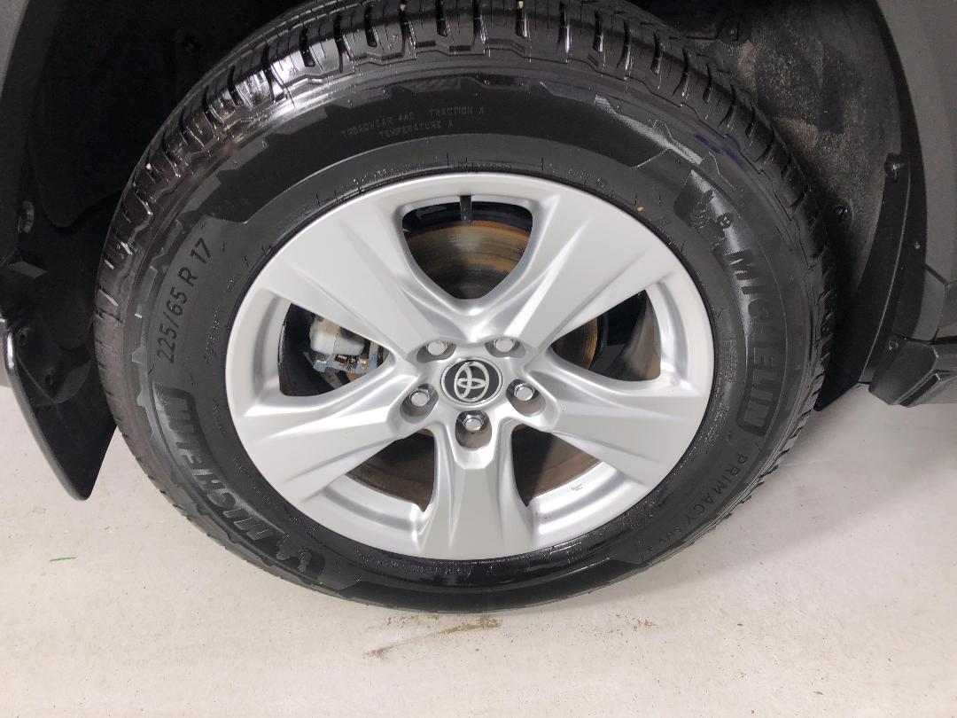 Photo '12' of Toyota Rav4