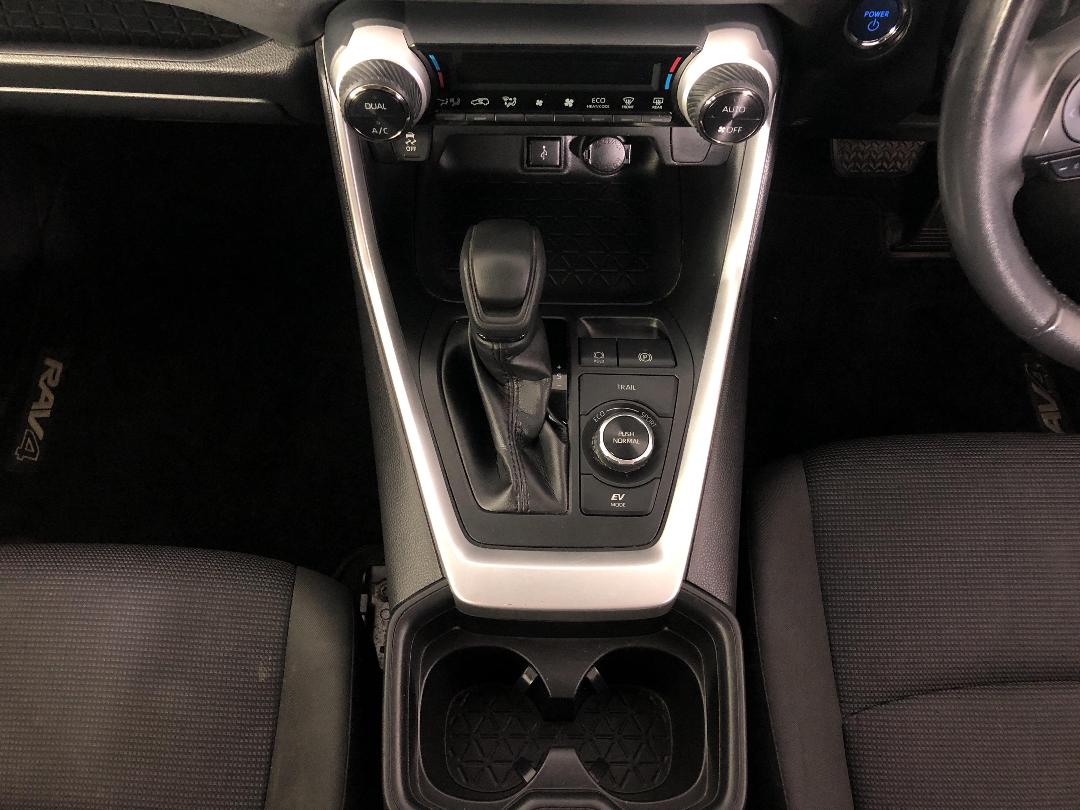 Photo '18' of Toyota Rav4