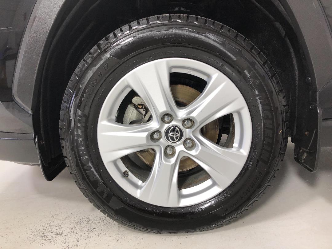 Photo '10' of Toyota Rav4