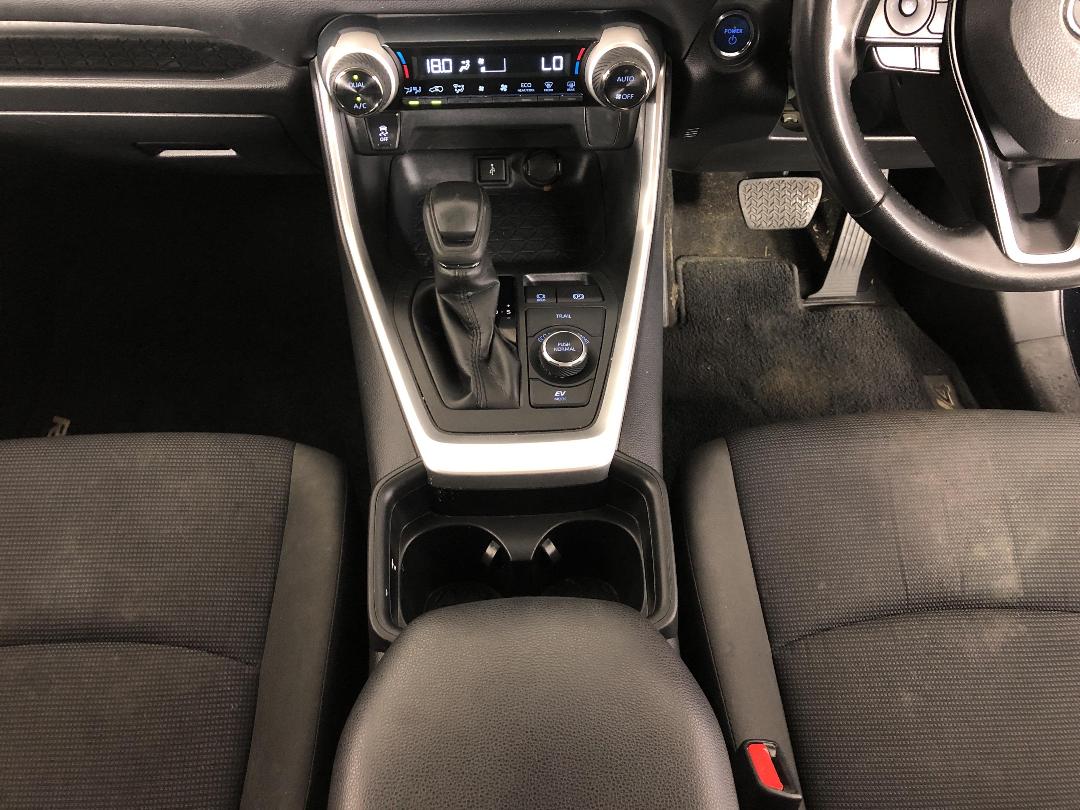 Photo '18' of Toyota Rav4