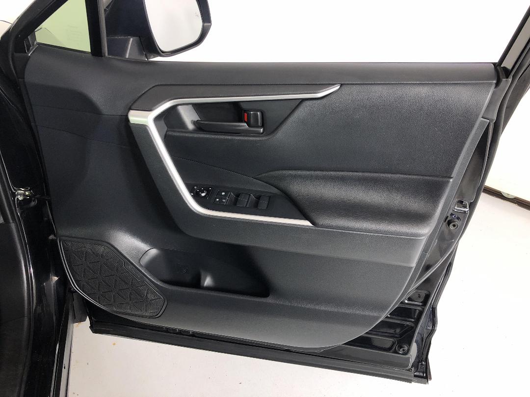 Photo '15' of Toyota Rav4 Photo '15' of Toyota Rav4