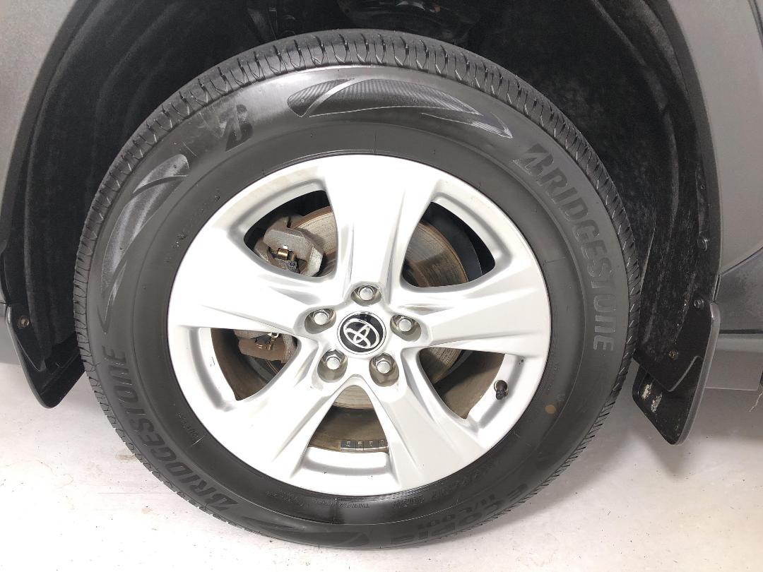 Photo '10' of Toyota Rav4