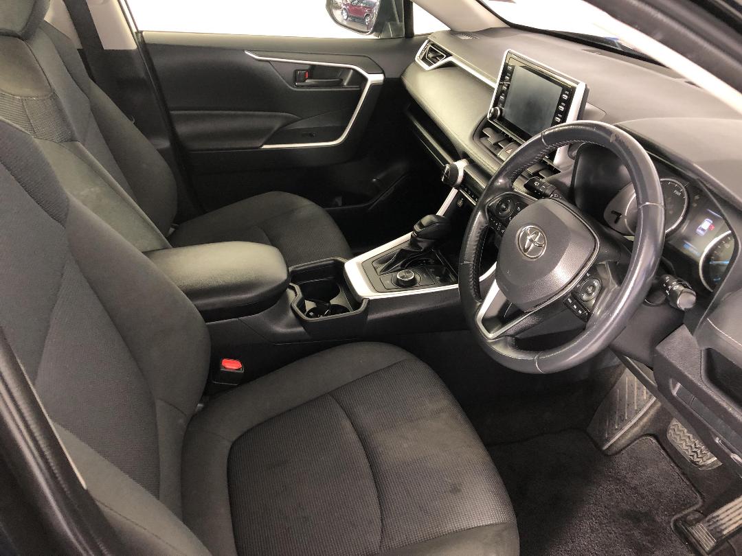 Photo '16' of Toyota Rav4