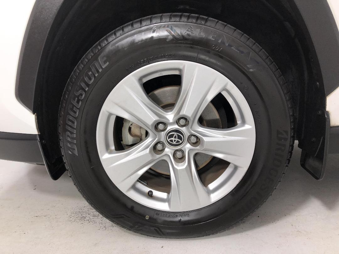 Photo '10' of Toyota Rav4