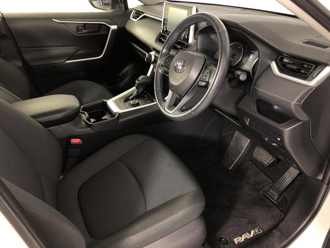 Photo '16' of Toyota Rav4