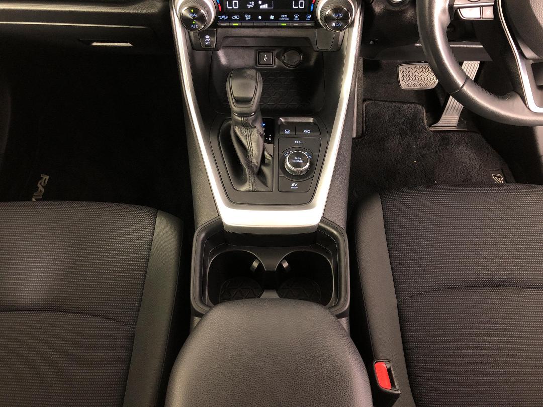 Photo '18' of Toyota Rav4