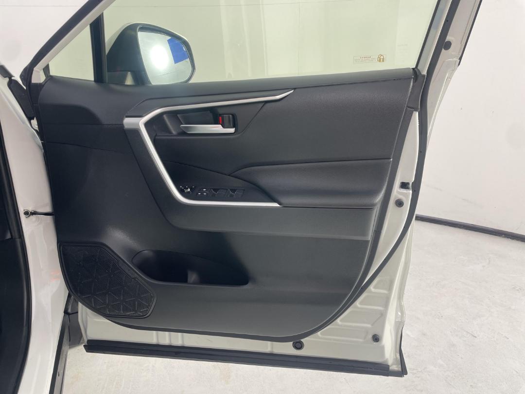 Photo '15' of Toyota Rav4