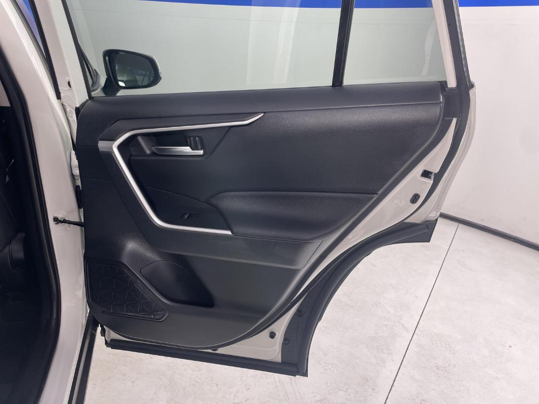 Photo '19' of Toyota Rav4