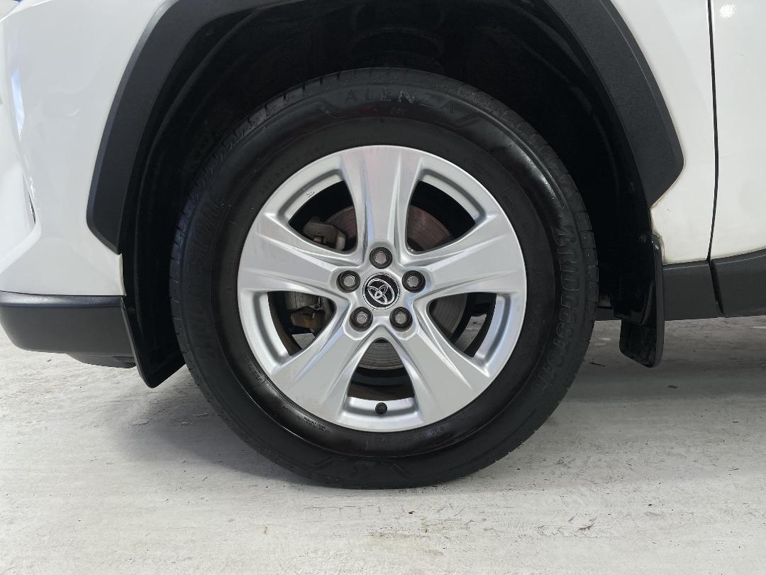 Photo '10' of Toyota Rav4