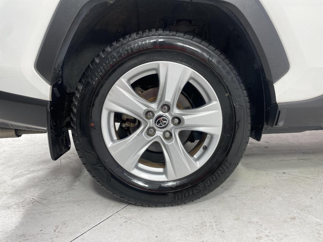 Photo '12' of Toyota Rav4