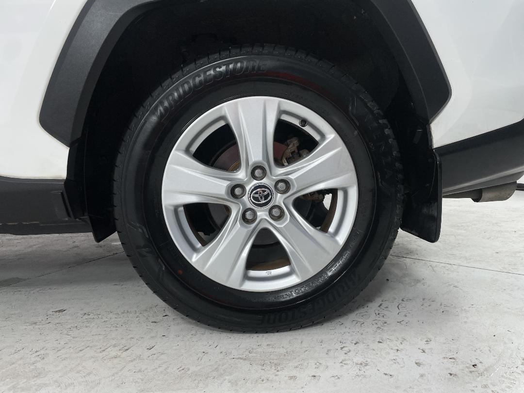 Photo '11' of Toyota Rav4