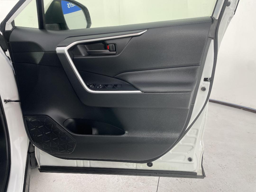 Photo '15' of Toyota Rav4