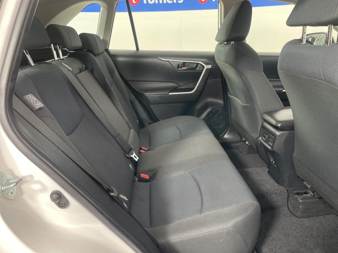 Photo '20' of Toyota Rav4