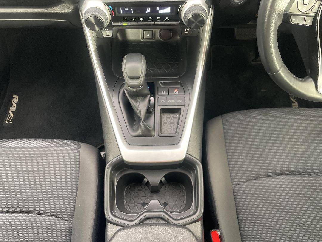 Photo '18' of Toyota Rav4