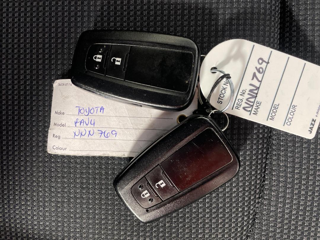 Photo '22' of Toyota Rav4