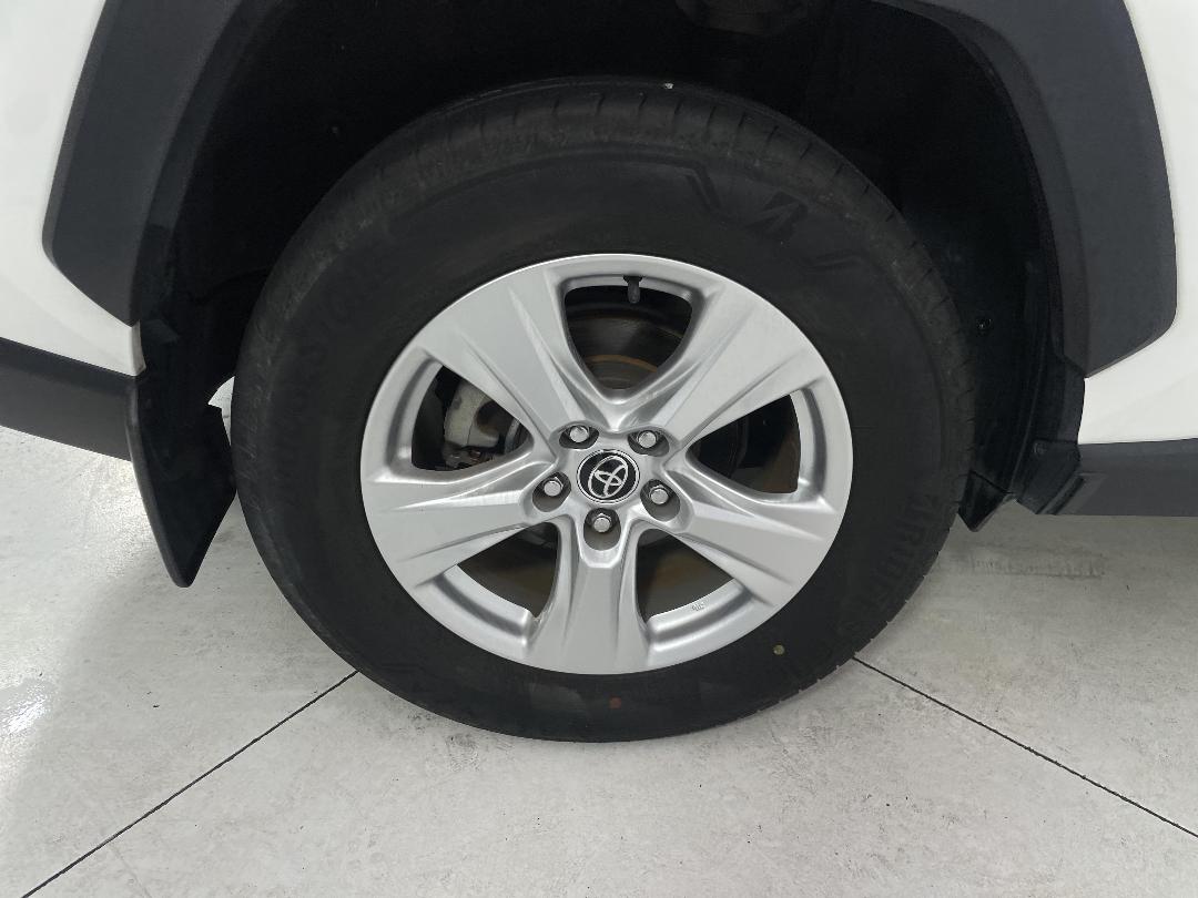 Photo '12' of Toyota Rav4