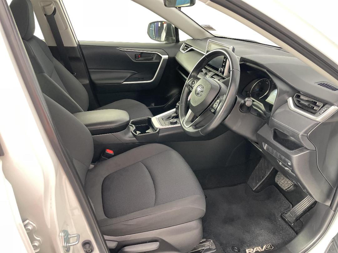 Photo '16' of Toyota Rav4