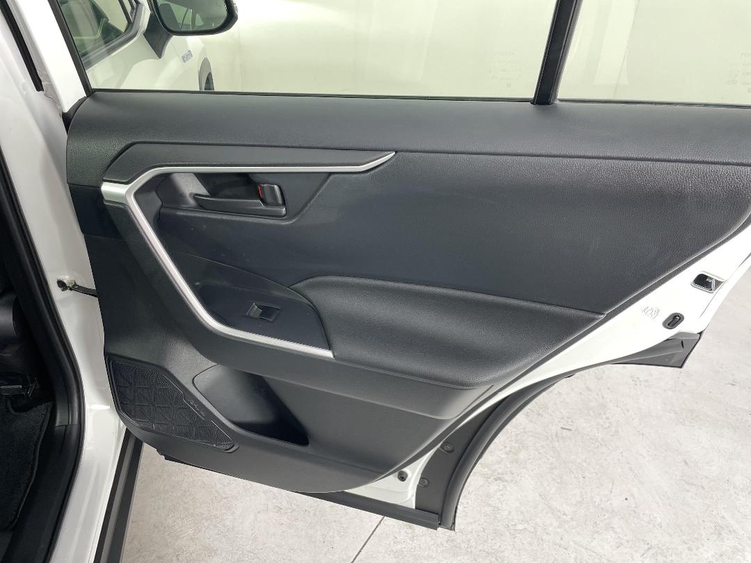 Photo '19' of Toyota Rav4