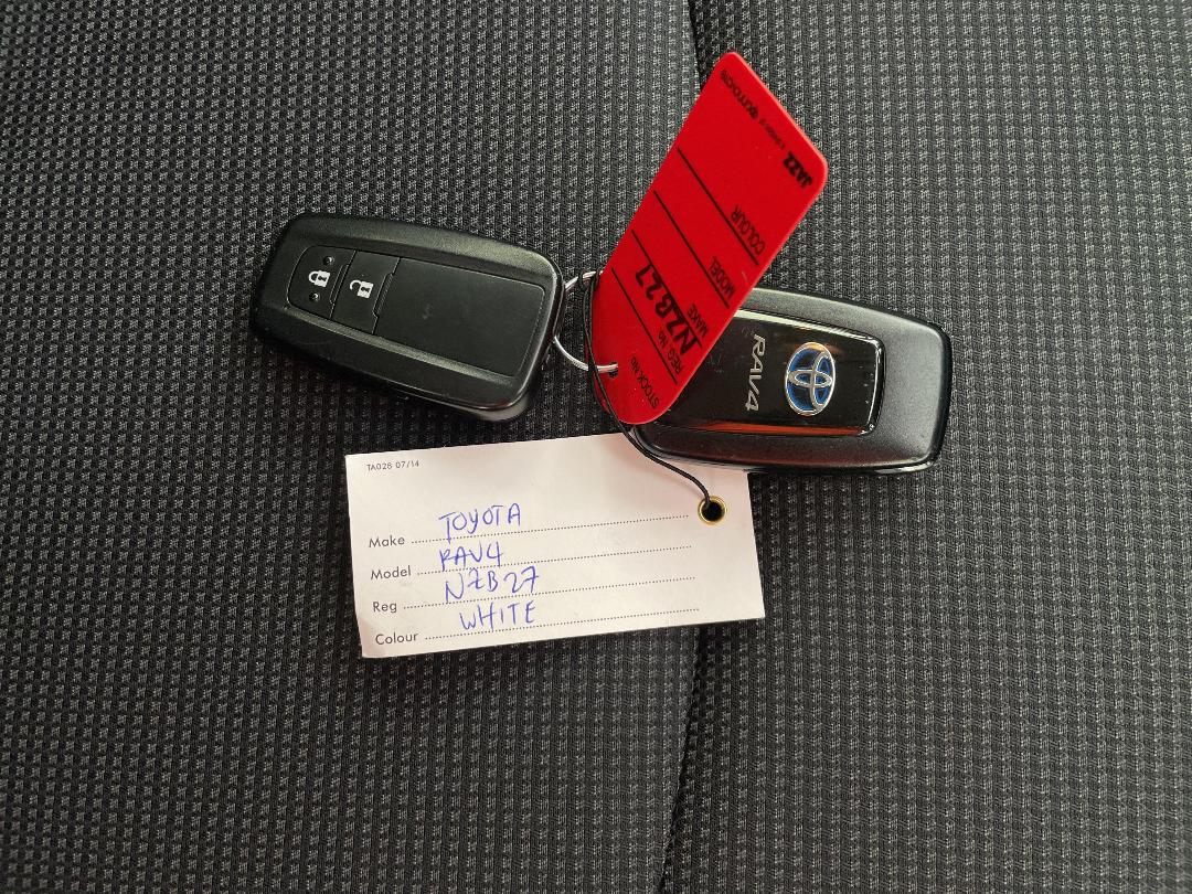 Photo '22' of Toyota Rav4