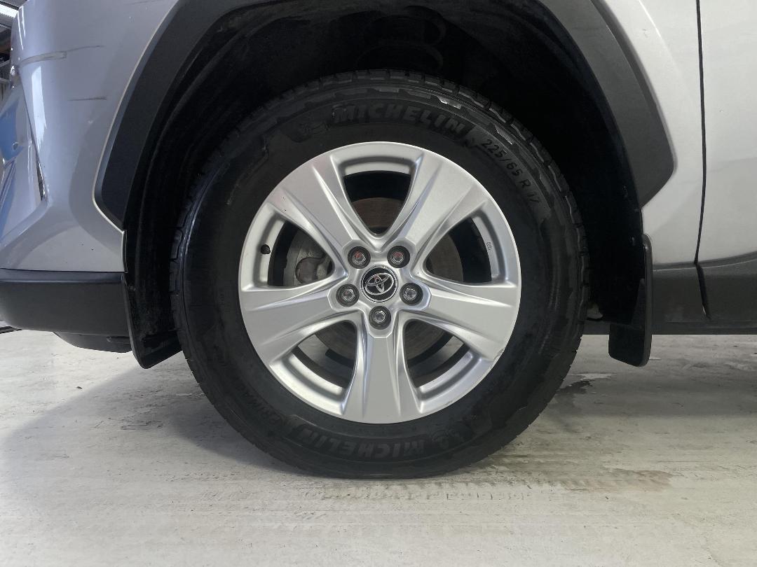 Photo '10' of Toyota Rav4