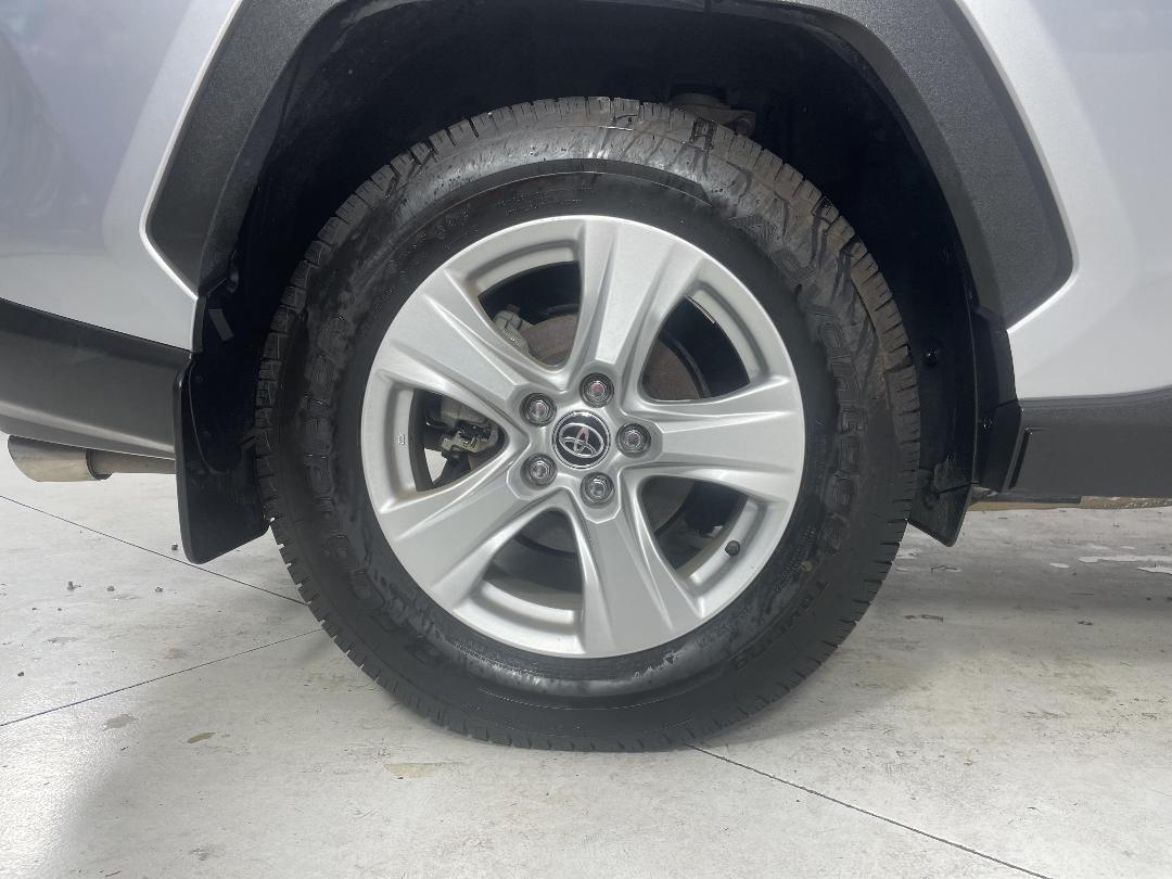 Photo '12' of Toyota Rav4