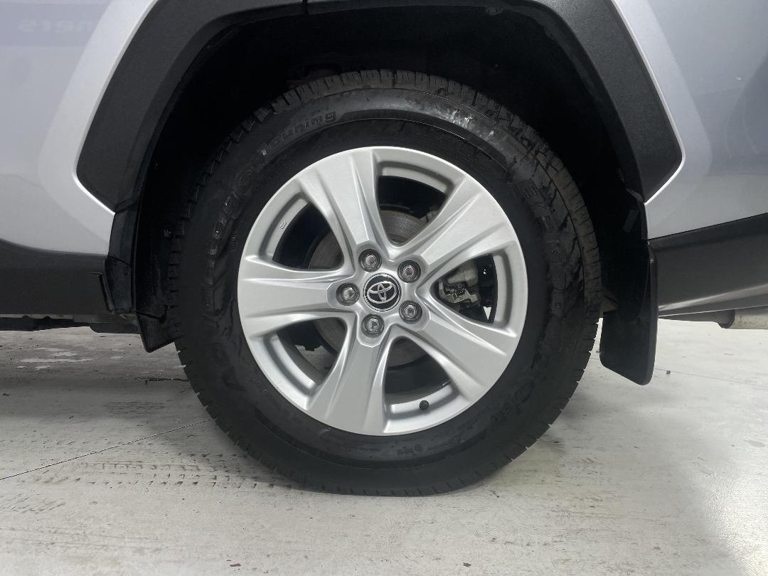 Photo '11' of Toyota Rav4