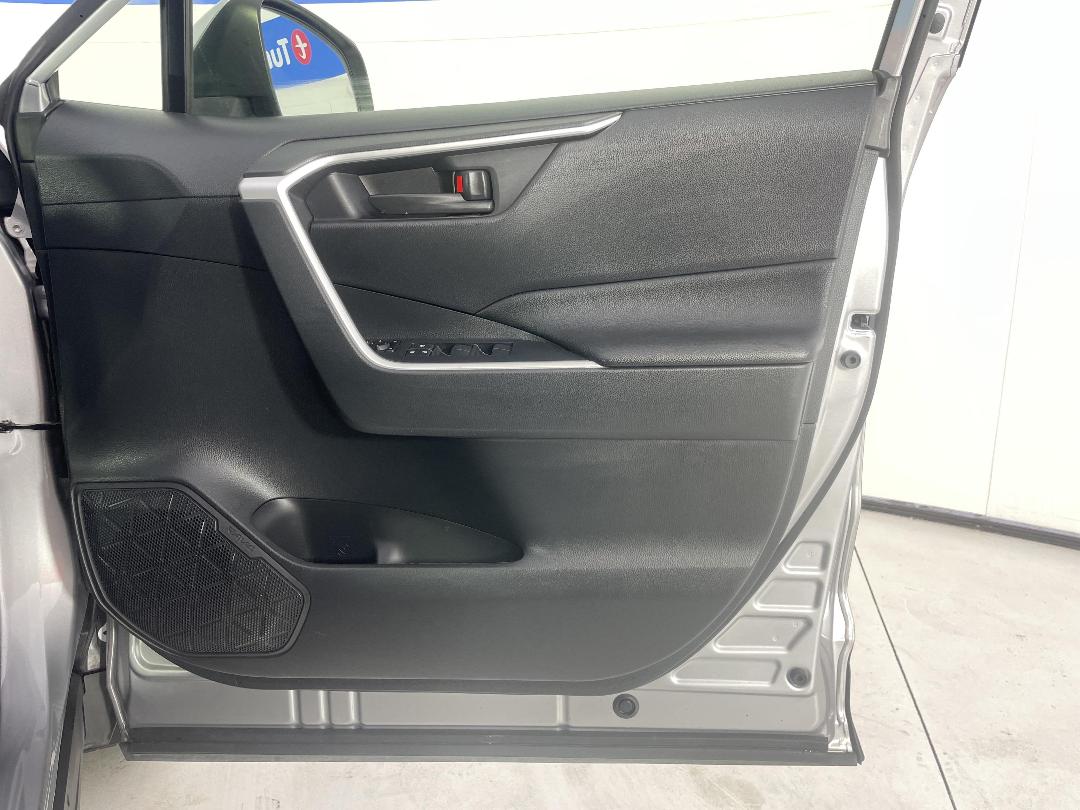 Photo '15' of Toyota Rav4