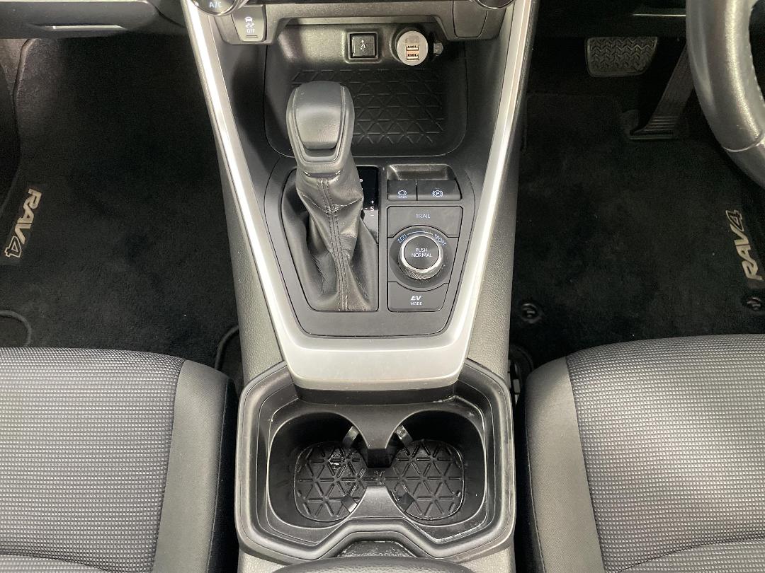 Photo '18' of Toyota Rav4