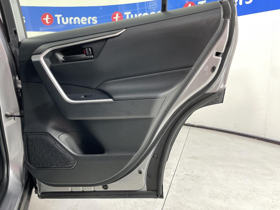 Photo '19' of Toyota Rav4