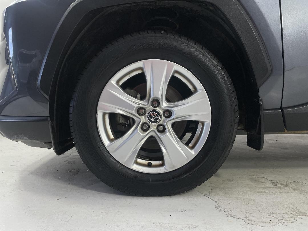 Photo '10' of Toyota Rav4