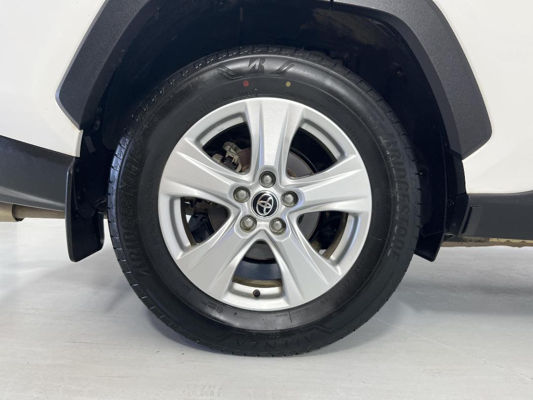 Photo '12' of Toyota Rav4