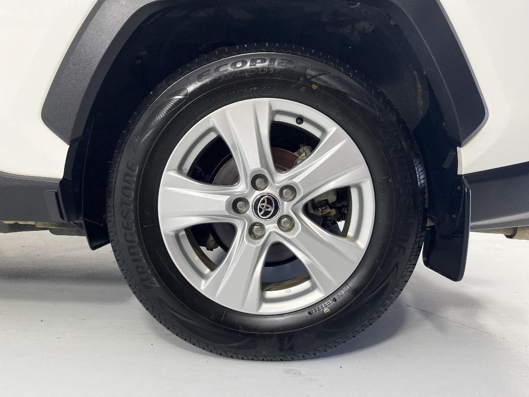 Photo '11' of Toyota Rav4