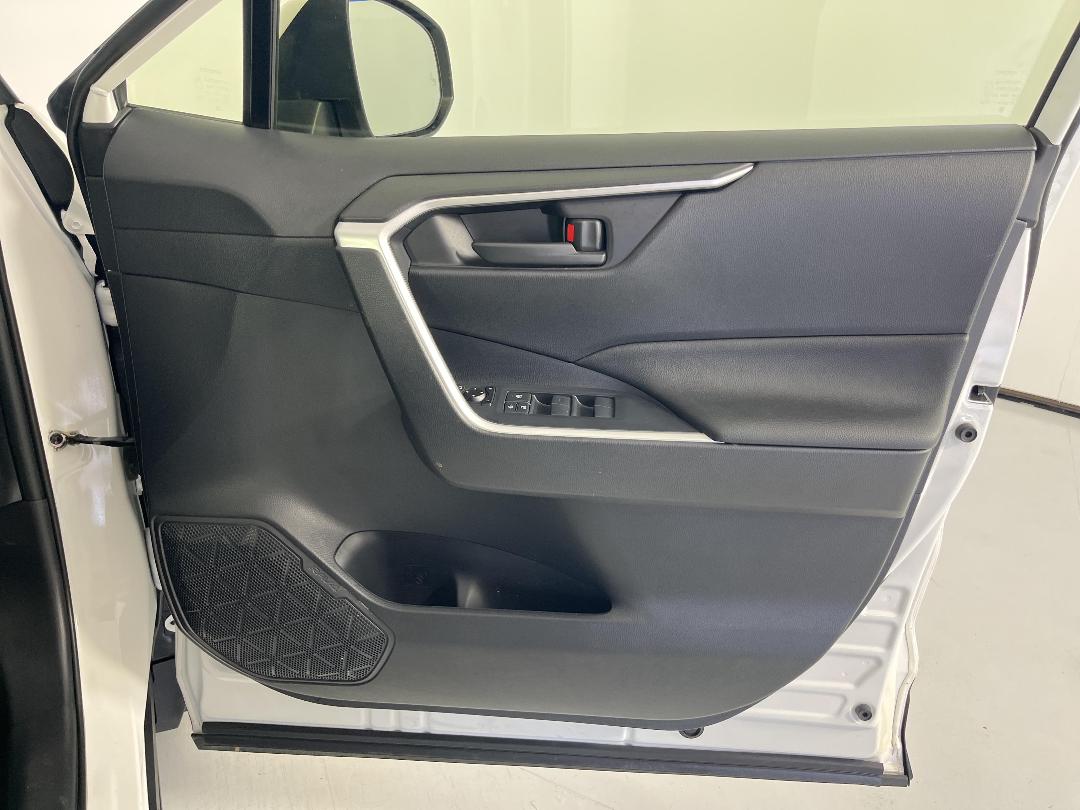 Photo '15' of Toyota Rav4