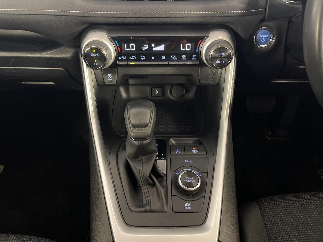 Photo '18' of Toyota Rav4