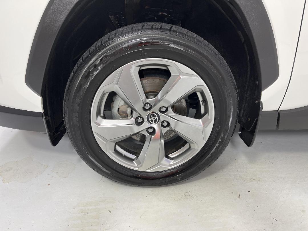 Photo '10' of Toyota Rav4