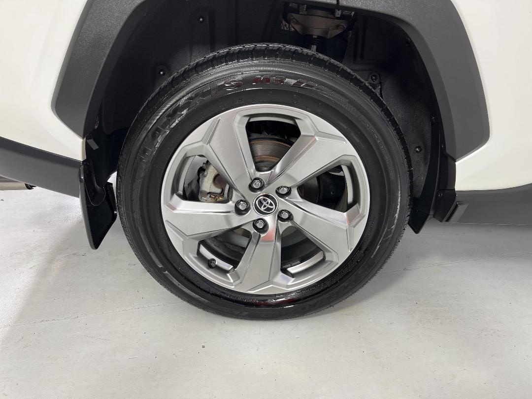 Photo '12' of Toyota Rav4