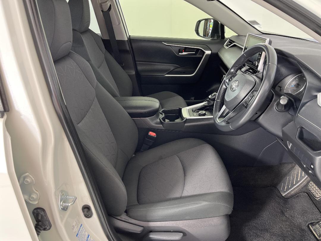 Photo '16' of Toyota Rav4