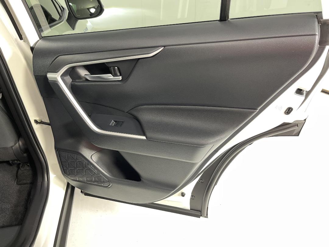 Photo '19' of Toyota Rav4